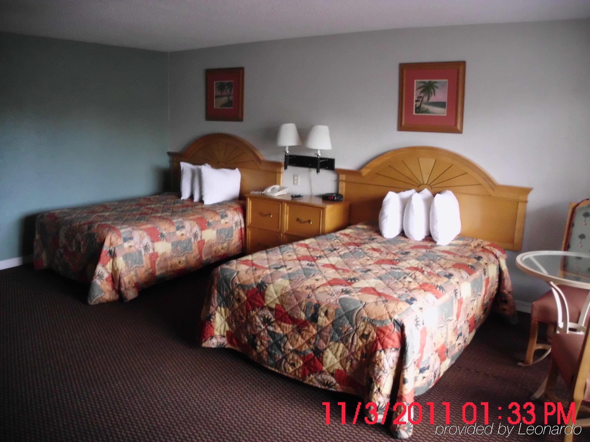 Days Inn Tampa Airport Stadium - photo 4