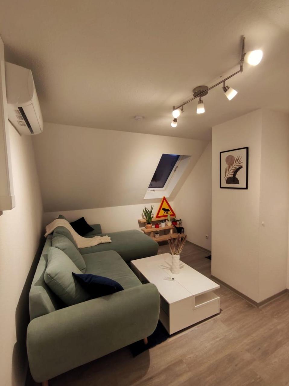 Dachgeschosswohnung mit Klimaanlage in bester Lage — 4-Star Luxury Hotel in Menden, Germany
