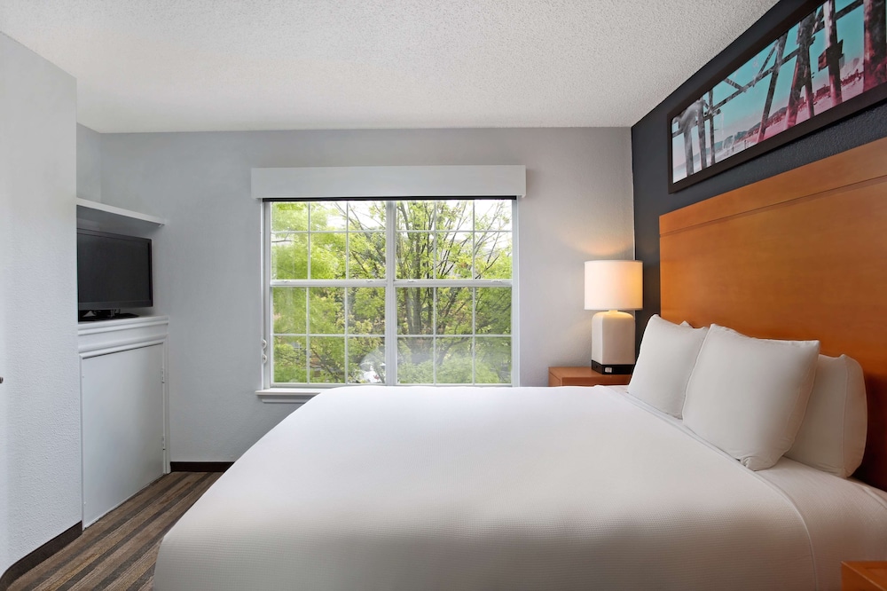 Hyatt House Austin Arboretum - photo 4