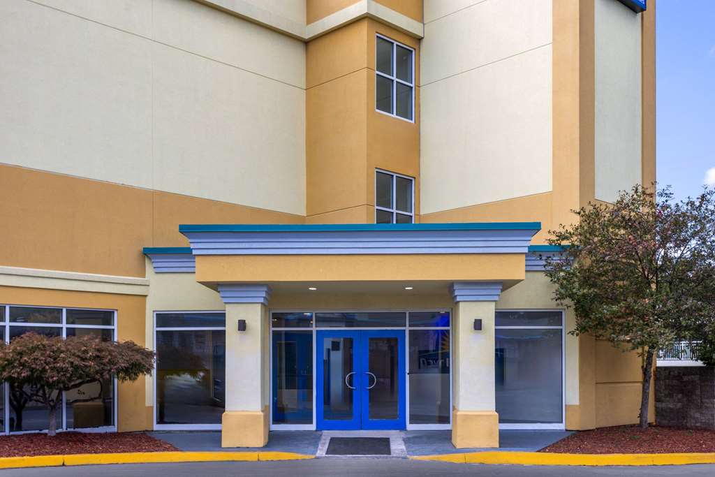 Days Inn & Suites by Wyndham Albany - photo 5