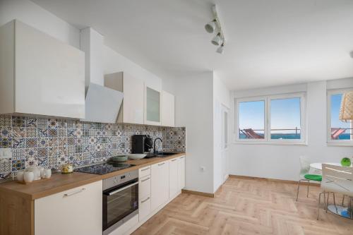 Blue Lagoon Beach Apartments — Dugi Rat — photo 5