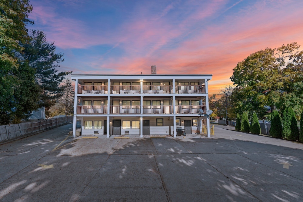 Green Harbor Hotel - photo 76
