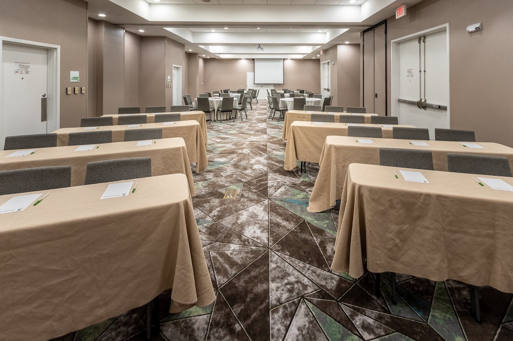 Holiday Inn Hotel & Suites Memphis Wolfchase Galleria by IHG - photo 43