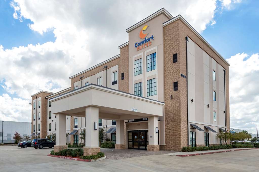 Comfort Suites Near Sam Houston Race Park - featured photo