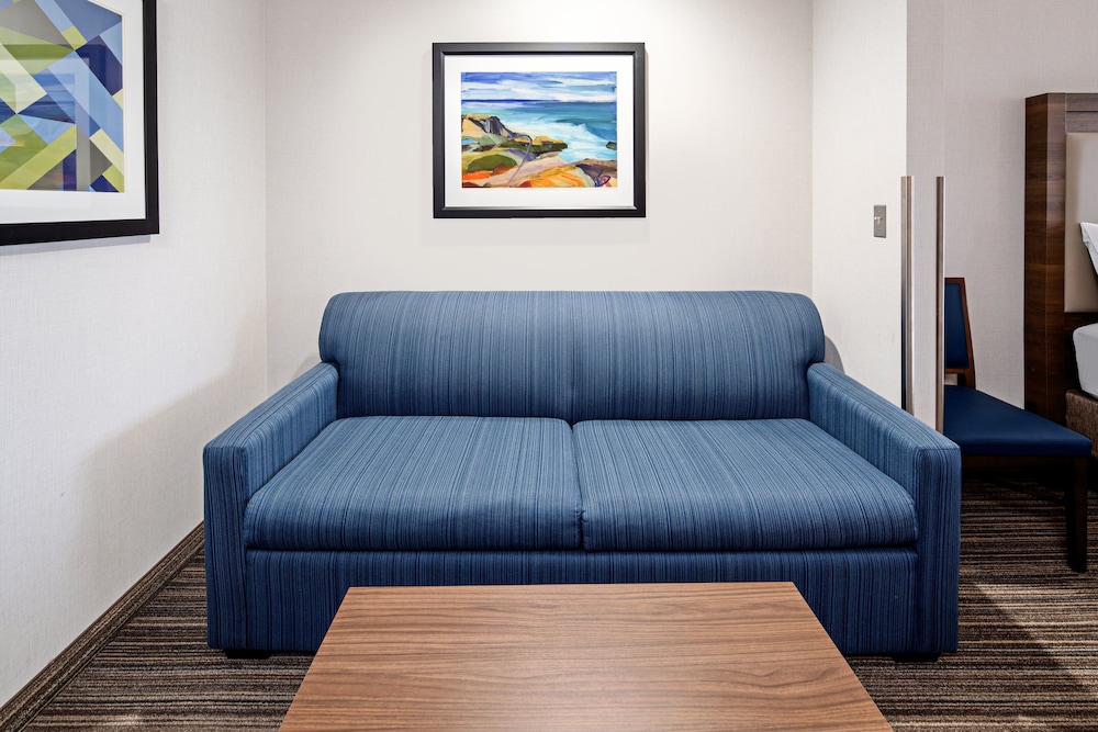 Holiday Inn Express Hotel & Suites Atascadero by IHG - photo 36