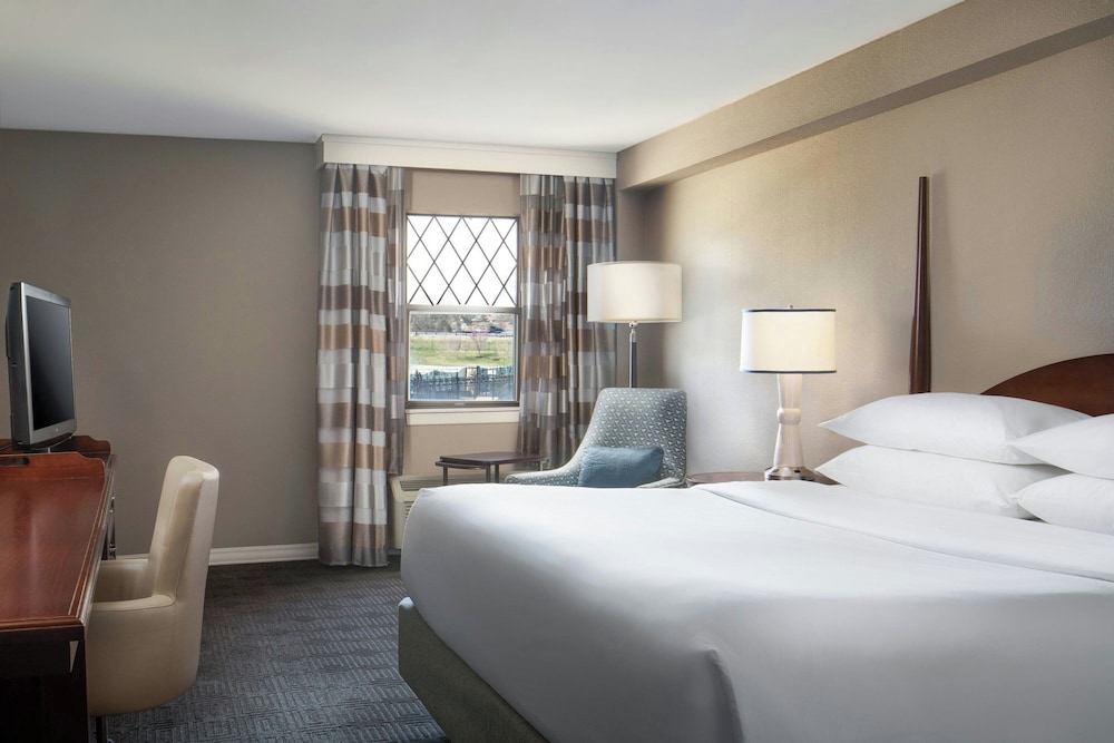 Sheraton Westport Chalet Hotel St. Louis - photo 30