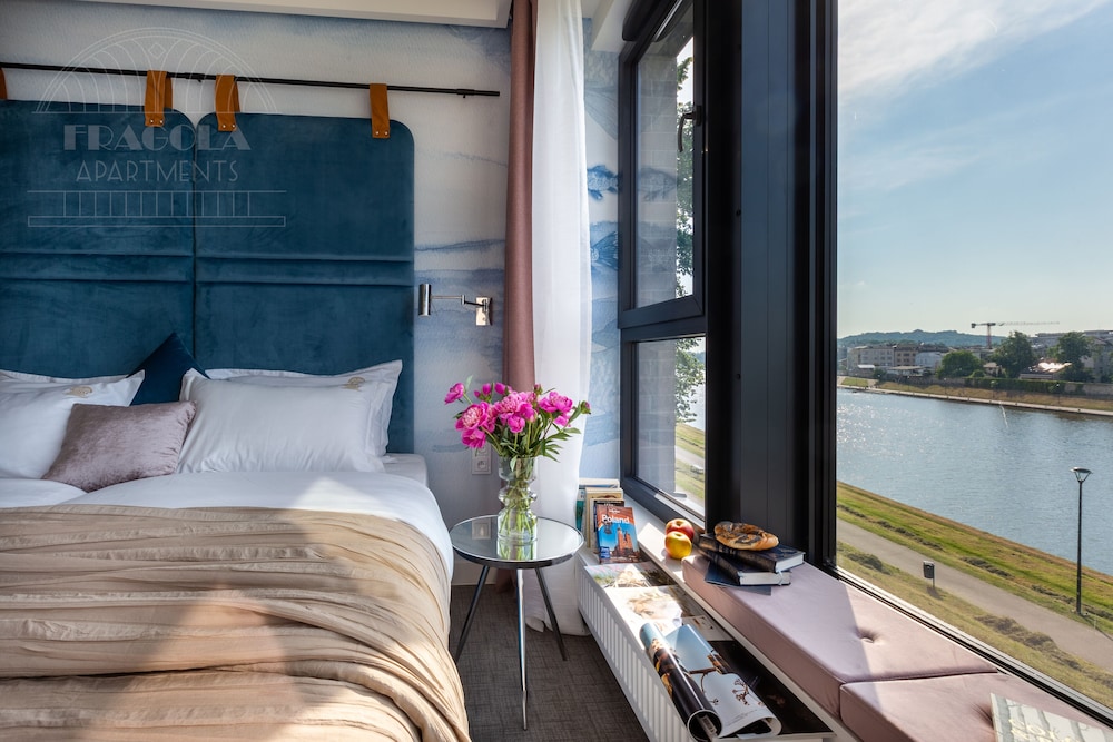 Fragola Apartments Vistula View — 4-Star Luxury Hotel in Krakow, Poland
