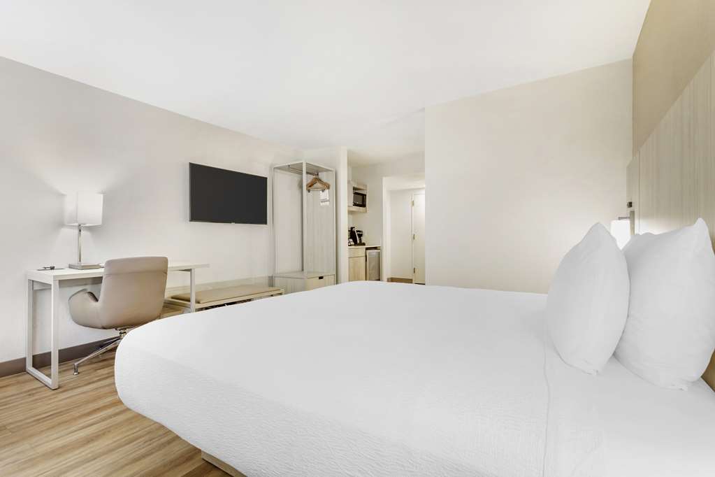 Best Western Plus Sugar Land Stafford - photo 25