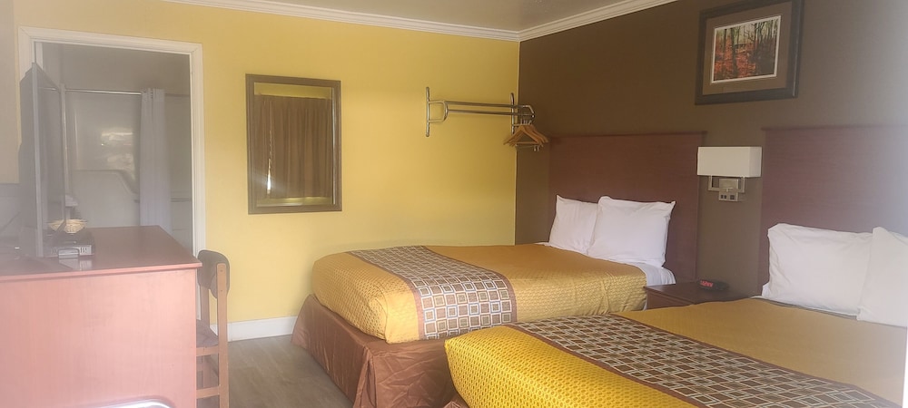 Interstate 8 Motel - photo 5