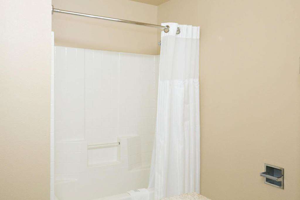 Red Lion Inn & Suites McMinnville - photo 23