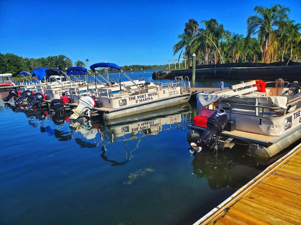 The Port Hotel & Marina - photo 33