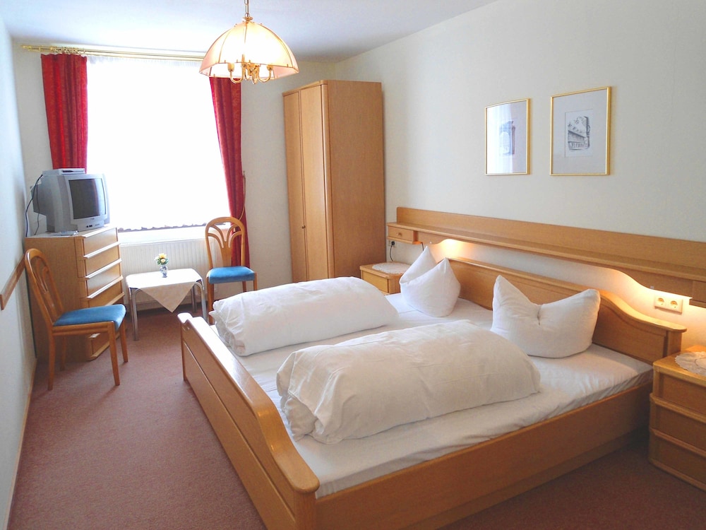 Hotel Krone — Goessweinstein — photo 4