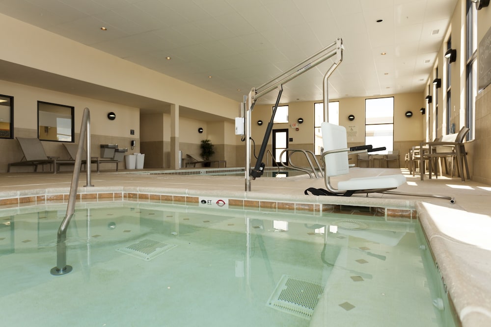 Hampton Inn & Suites Riverton - photo 46