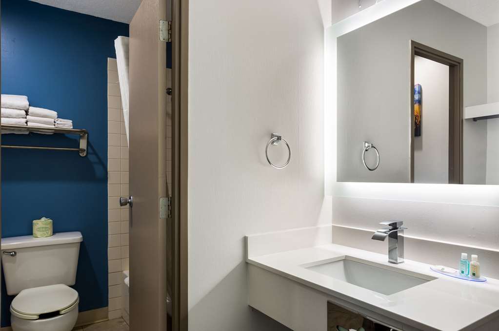 Quality Inn South Bend near Notre Dame - photo 28