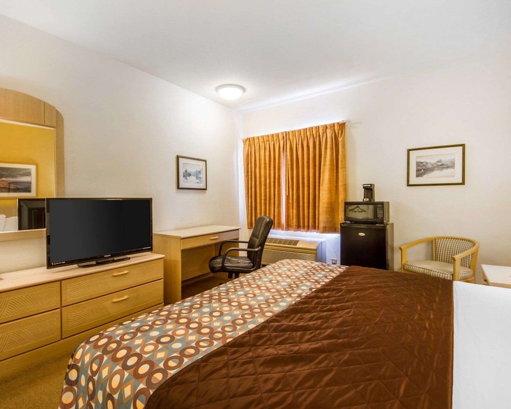 Rodeway Inn Watsonville - photo 19