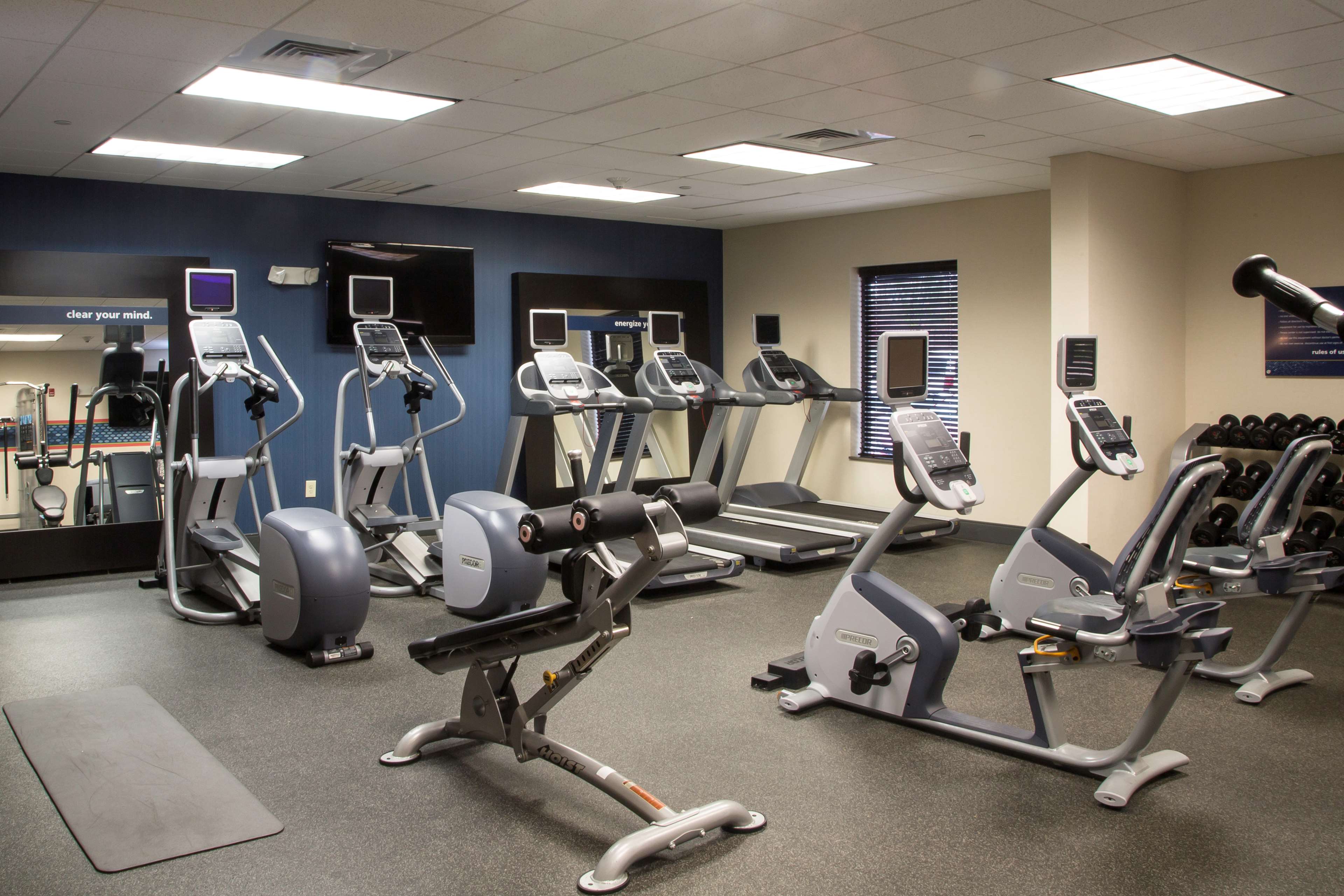 Hampton Inn Oxford Conference Center - photo 22