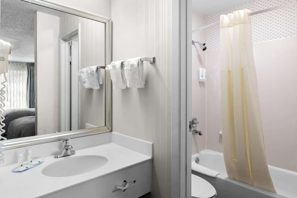 Quality Inn Atlanta Northlake - photo 20