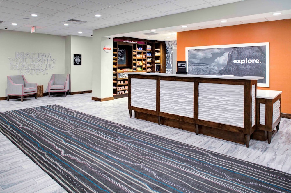 Hampton Inn & Suites Flagstaff East - photo 2