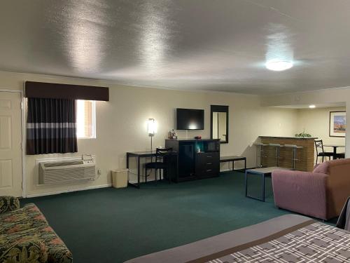 Lufkin Inn - photo 24