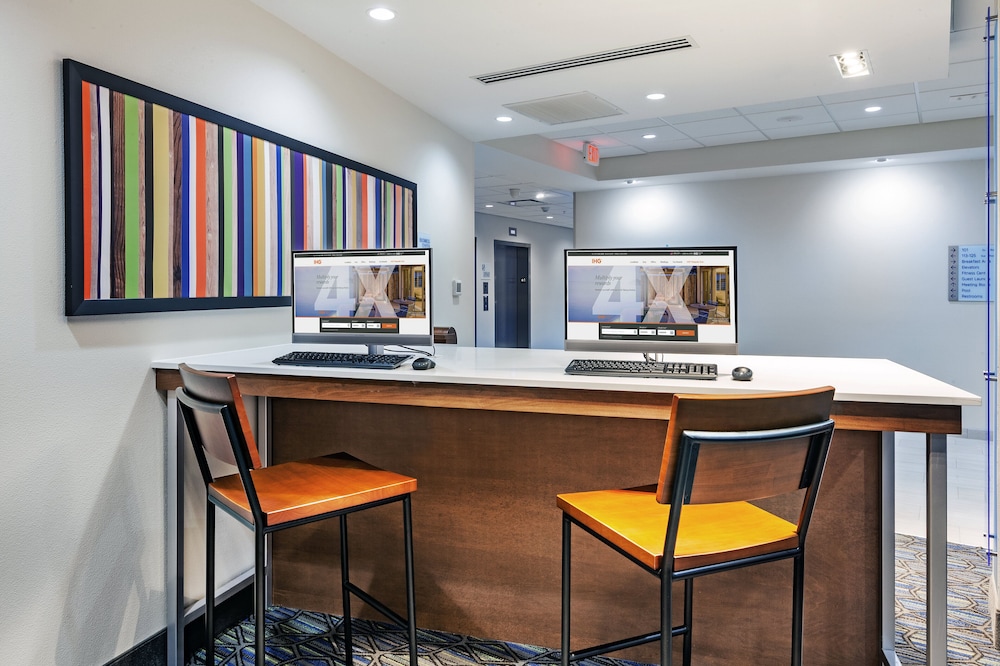 Holiday Inn Express & Suites Tulsa Northeast Owasso by IHG - photo 27