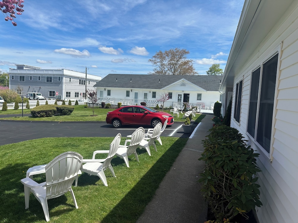 The Taber Inne & Suites - photo 18