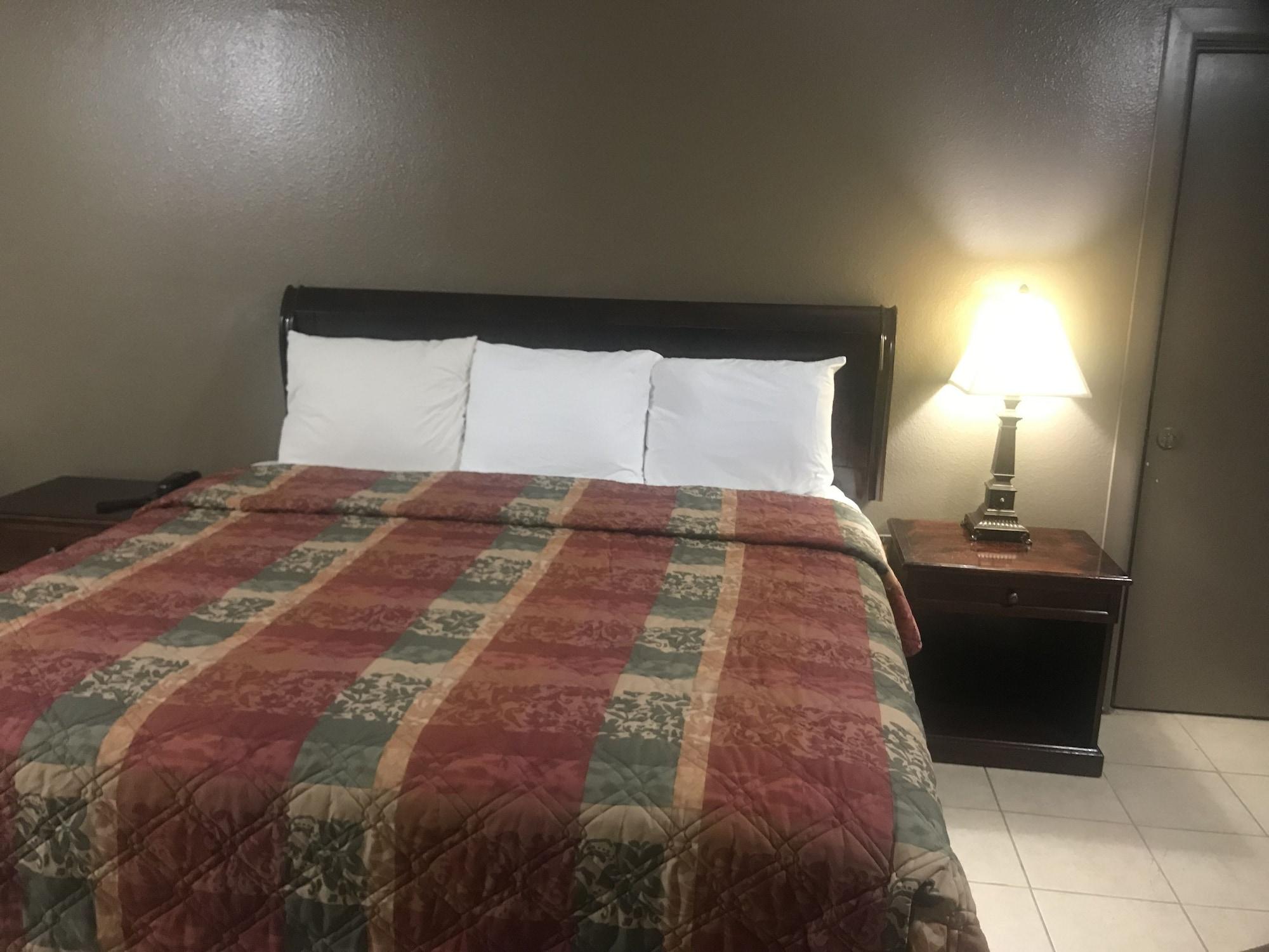 Americas Best Value Inn Woodward at 8th St - photo 19