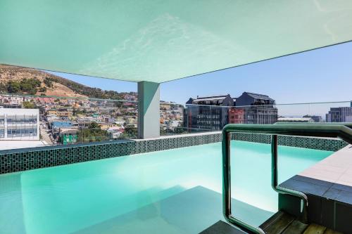 Backup Powered Urban Sanctuary near Table Mountain