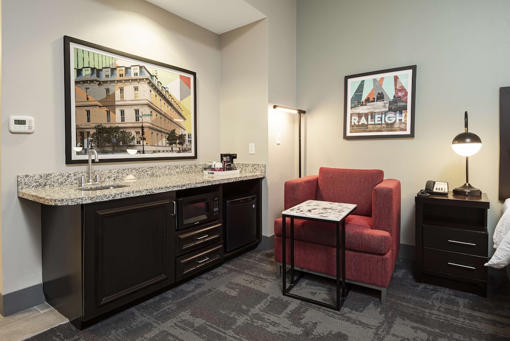 Hampton Inn & Suites Raleigh Downtown - photo 35
