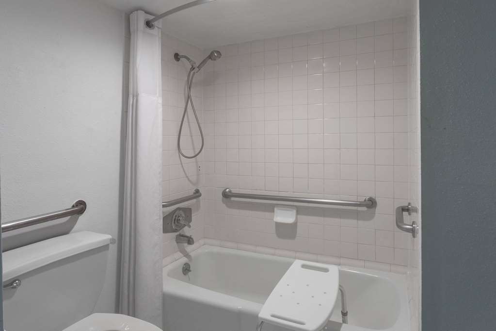 Super 8 by Wyndham Ocala I 75 - photo 34