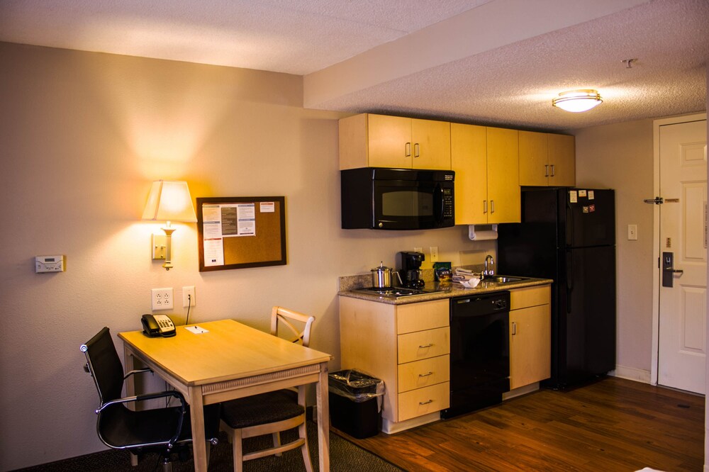 Candlewood Suites Wilson by IHG - photo 6
