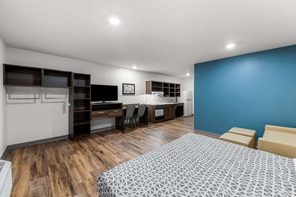 Woodspring Suites Kansas City Airport - photo 25