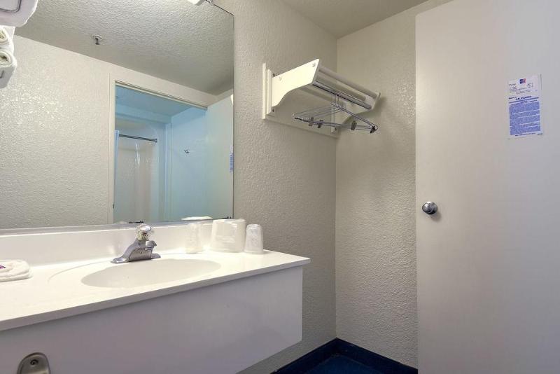 Beachside Inn Motel - photo 15