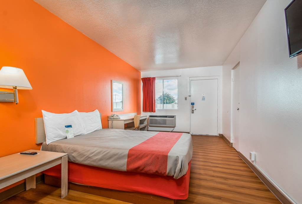 Motel 6 Van Horn TX - photo 14