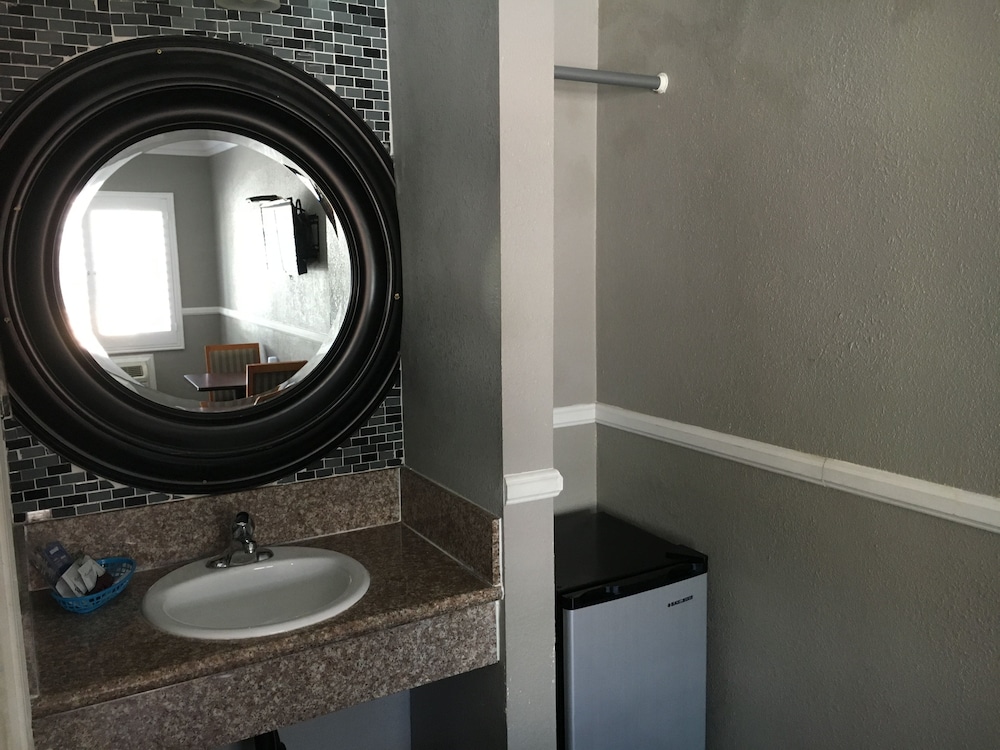 Hotel Salina Long Beach - photo 15