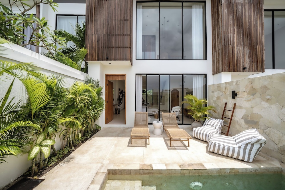 Villa JB Canggu — 4-Star Luxury Hotel in Canggu, Indonesia