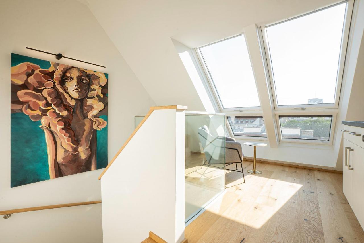 OrestaLiving Penthouse with designer renovation — 4-Star Luxury Hotel in Vienna, Austria