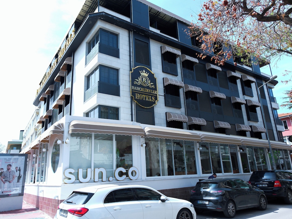 Daystar - carbon neutral hotel in Bridgeport