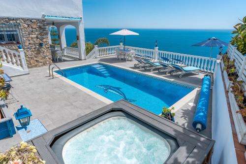 Villa Buganvilla en SalobreA a — 4-Star Luxury Hotel in Salobrena, Spain