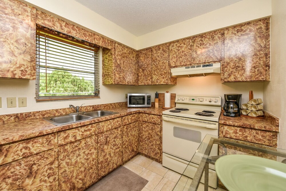 Banana Cabana and Cottage - photo 12