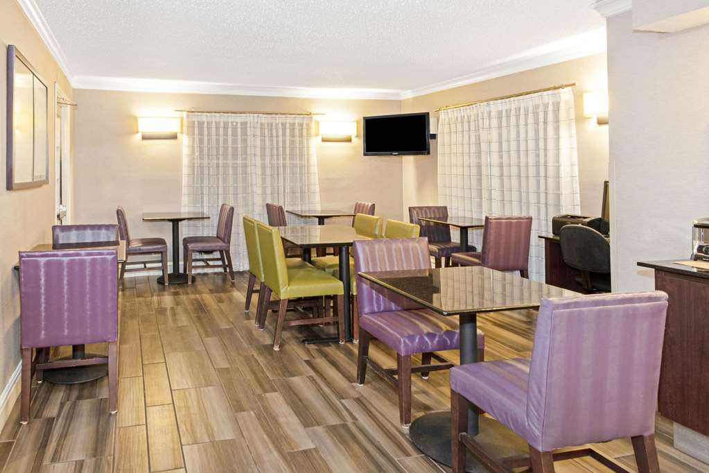 La Quinta Inn by Wyndham Wichita Falls Event Center North - photo 5