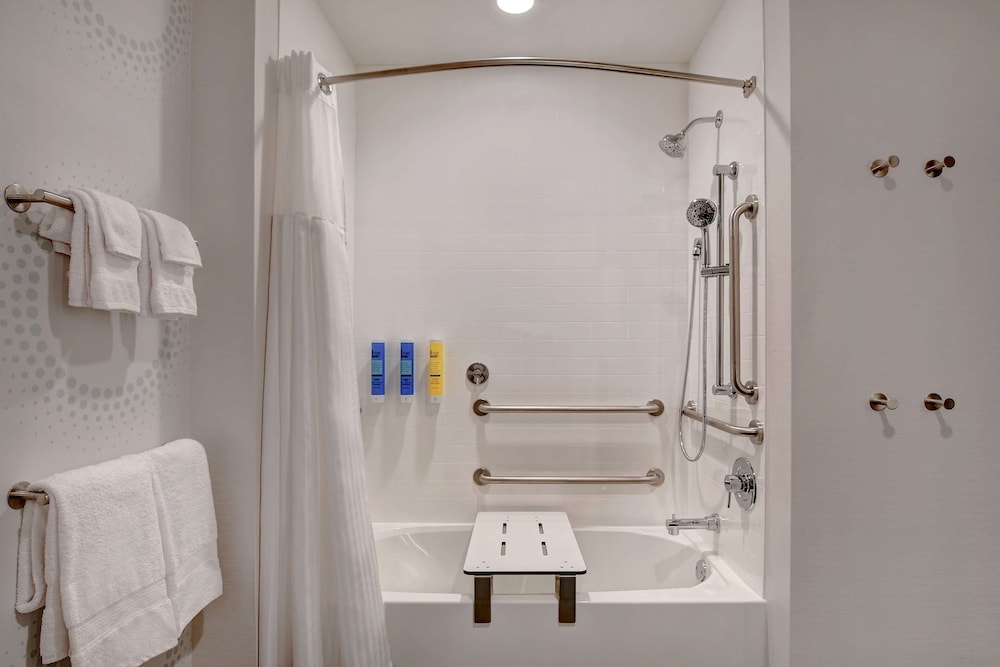 Tru By Hilton Columbia Greystone - photo 27