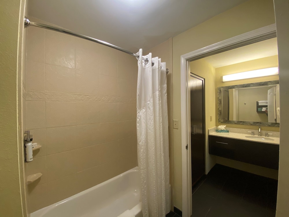 Staybridge Suites Liverpool Syracuse by IHG - photo 34