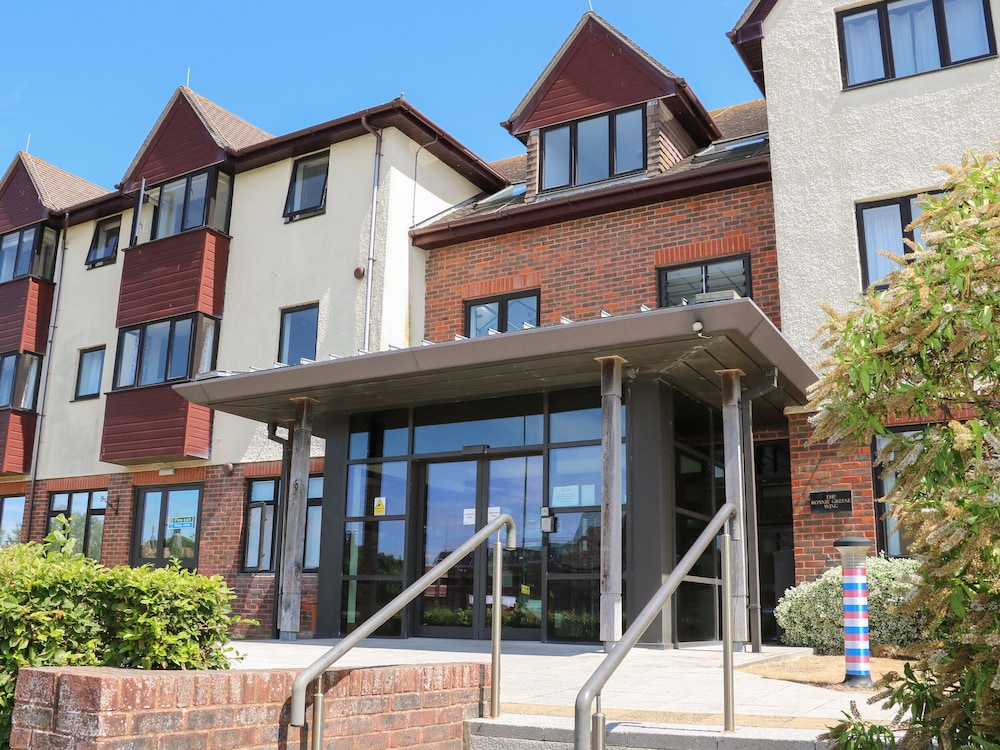 Flat 32 Marine Court — hotel in Littlehampton