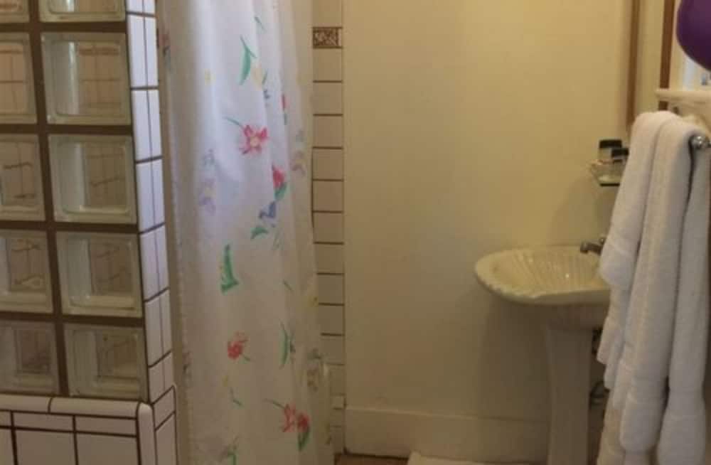 Secret Garden Inn and Cottages - photo 101