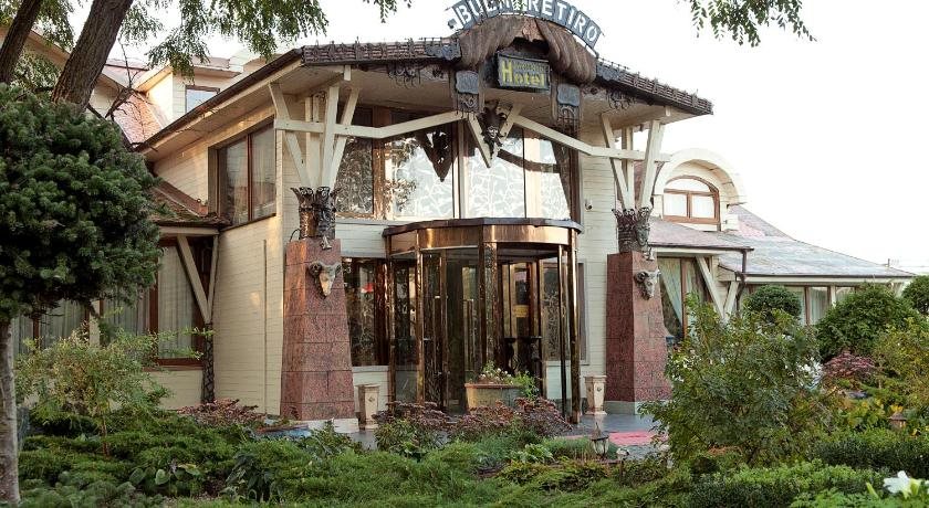 Buen Retiro — 4-Star Luxury Hotel in Pribrezhnyy, Russia