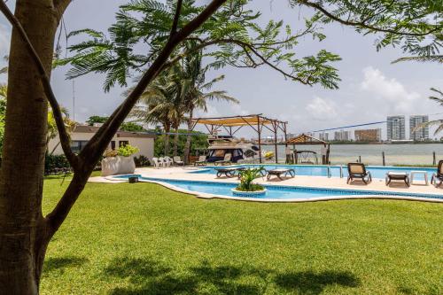 Villas La Marina — 4-Star Luxury Hotel in Cancun, Mexico
