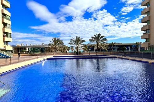 Apartamento dos habitaciones primera lA nea de playa — 4-Star Luxury Hotel in Valencia, Spain