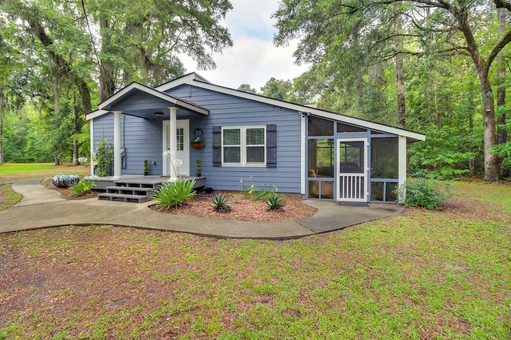 Southern Escape In Guyton Private Yard And Hot Tub 19225773 — Port Wentworth