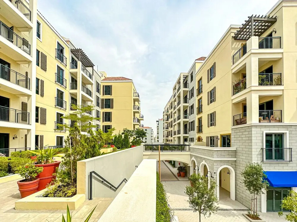 HiGuests Dream stay in our Cozy 2BR in La Rive Community — 4-Star Luxury Hotel in Dubai, United Arab Emirates