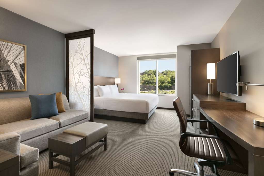 Hyatt Place Fort Lee George Washington Bridge - photo 23